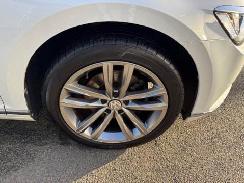 Volkswagen Passat 1.8 TSI GT Estate 5dr Petrol DSG Euro 6 (s/s) (180 ps) 45