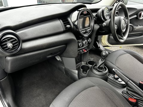 Mini Hatch COOPER CLASSIC 8