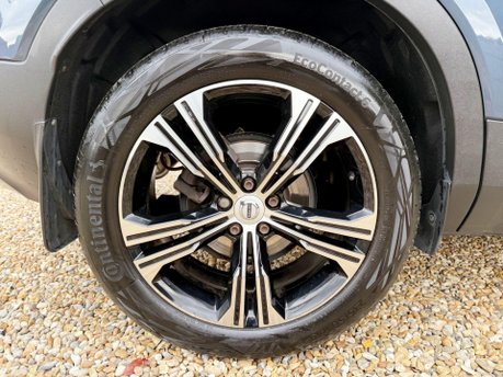 Volvo XC40 2.0 D3 Inscription Pro SUV 5dr Diesel Auto Euro 6 (s/s) (150 ps) 15