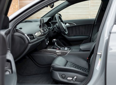 Audi RS6 Avant Performance 16