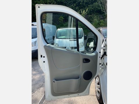 Nissan Primastar 2.0 dCi 2700 SE Panel Van 4dr Diesel Manual L1 H1 (214 g/km, 113 bhp) 29