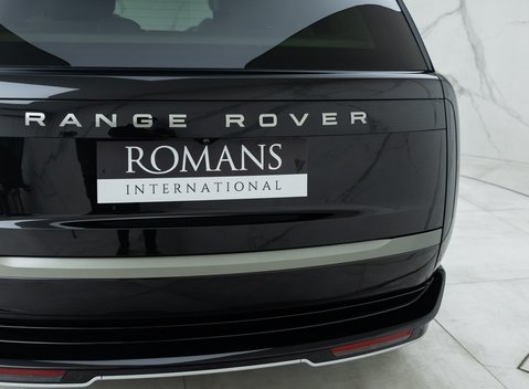 Land Rover Range Rover P460e Autobiography LWB 32