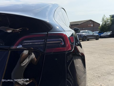 Tesla Model Y (Dual Motor) Long Range SUV 5dr Electric Auto 4WDE (384 bhp) 19