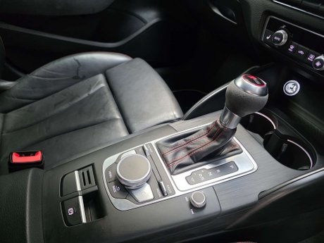 Audi RS3 2.5 TFSI Sportback 5dr Petrol S Tronic quattro Euro 6 (s/s) (400 ps) 9