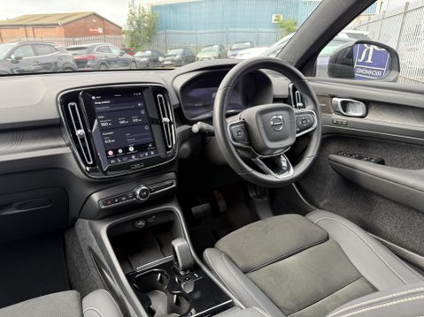 Volvo XC40 Recharge 69kWh Ultimate SUV 5dr Electric Auto (231 ps) 30