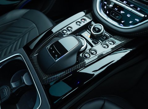 Aston Martin DBX 707 24