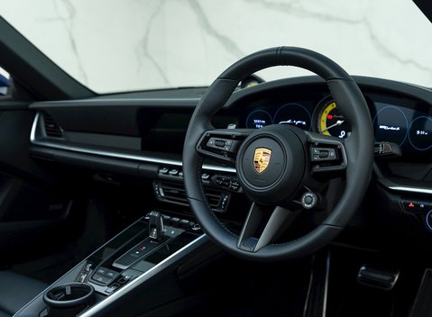 Porsche 911 (992) Turbo S Cabriolet 12