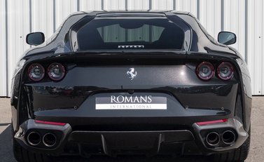 Ferrari 812 Superfast 5