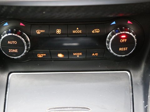 Mercedes-Benz A Class 2.1 A200d AMG Line (Premium) 7G-DCT Euro 6 (s/s) 5dr 17