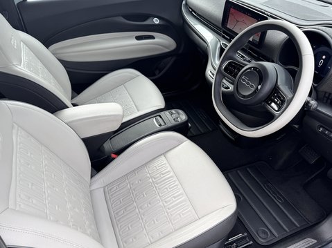 Fiat 500 87kW La Prima 42kWh 2dr Auto 18