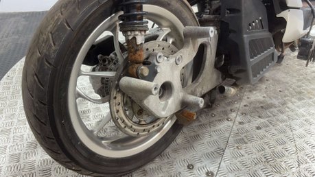 Piaggio Medley 2019 NON RUNNING PROJECT SCOOTER BREAKER PARTS BIKE 125CC 20