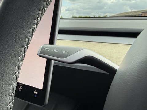 Tesla Model Y (Dual Motor) Long Range SUV 5dr Electric Auto 4WDE (384 bhp) 35
