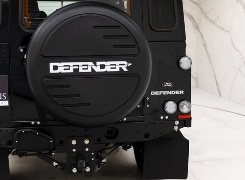 Land Rover Defender 110 XS 26