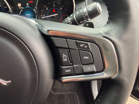 Jaguar XE 2.0 XE R-Sport D AWD Auto 4WD 4dr 26