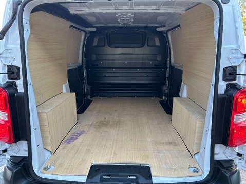 Peugeot Expert 1.5 BlueHDi 1000 Professional Premium + Standard Panel Van 6dr Diesel Manua 16