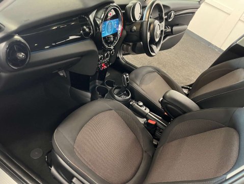 Mini Hatch 1.5 Cooper Classic Auto 5dr 47