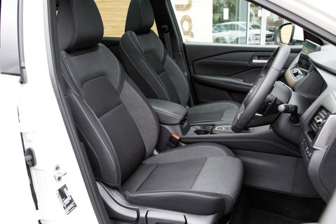 Nissan Qashqai DIG-T N-CONNECTA DCT MHEV 31