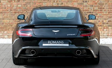 Aston Martin Vanquish 5