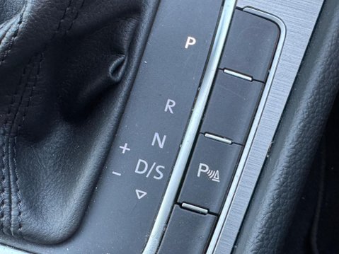 Volkswagen Golf 1.4 TSI BlueMotion Tech Match DSG Euro 5 (s/s) 5dr 27