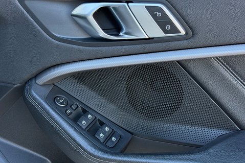 BMW 1 Series 118I M SPORT AUTOMATIC - FULL BMW SERVICE HISTORY -APPLE CARPLAY 38
