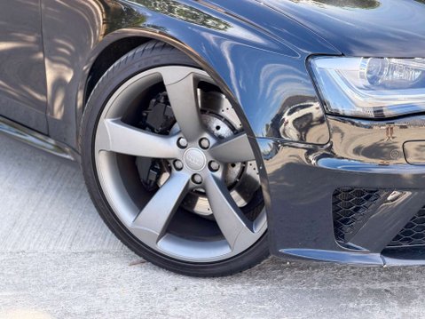Audi RS4 4.2 RS 4 FSI Quattro Auto 4WD 5dr 28