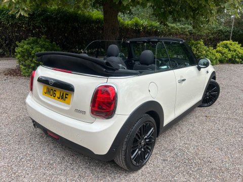 Mini Convertible 1.5 Cooper Euro 6 (s/s) 2dr 10