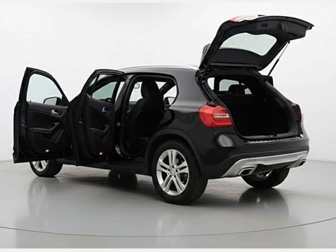 Mercedes-Benz GLA 2.1 GLA 200 Sport Premium CDi 4Matic Auto 4WD 5dr 12
