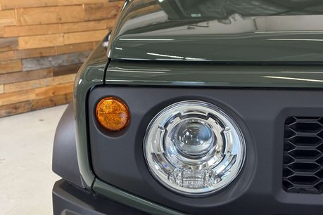 Suzuki Jimny SUZUKI JIMNY 1.5 SZ5 SUV 3dr Petrol Auto ALLGRIP Euro 6 (101 ps) 21