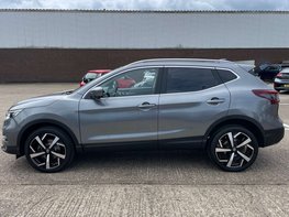 Nissan Qashqai 1.3 Qashqai N-Motion DiG-T 5dr 11