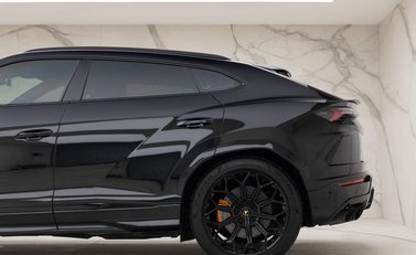 Lamborghini Urus V8 28