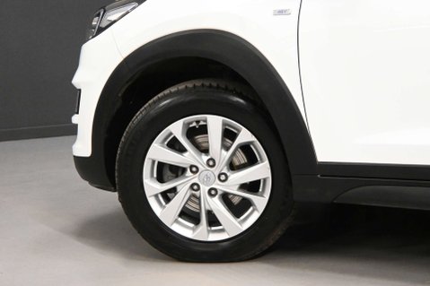 Hyundai TUCSON 1.6 Tucson SE Nav 48v MHEV CRDi 2WD Semi-Auto 5dr 51