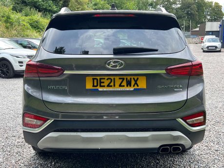 Hyundai SANTA FE 2.2 Santa Fe Premium SE CRDi Auto 4WD 5dr 7