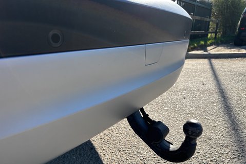 Land Rover Discovery D300 HSE Mhev Panel Van - Full LR Service History 11