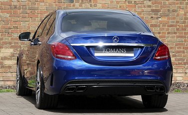 Mercedes-Benz C Class C63 Saloon 16