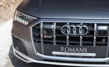 Audi SQ7 25