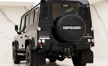 Land Rover Defender 110 XS 3