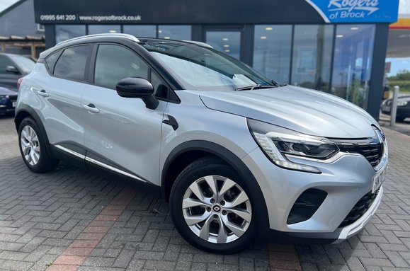 Renault Captur ICONIC 1.0 TCE 1