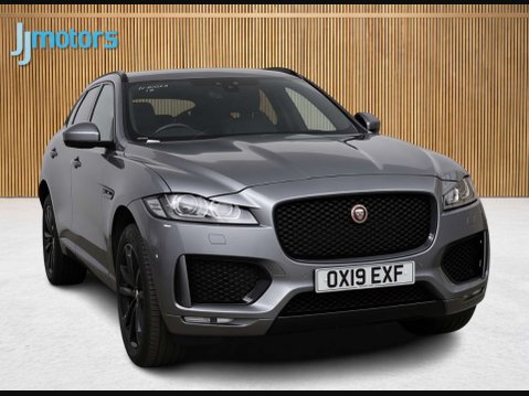Jaguar F-Pace 2.0 D180 Chequered Flag SUV 5dr Diesel Auto AWD Euro 6 (s/s) (180 ps) 1