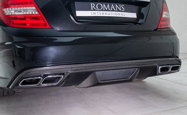 Mercedes-Benz C63 AMG Black Series 35
