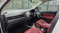 Mitsubishi Outlander 2.0h 12kWh GX5h SUV 5dr Petrol Plug-in Hybrid CVT 4WD Euro 6 (s/s) (200 ps) 22