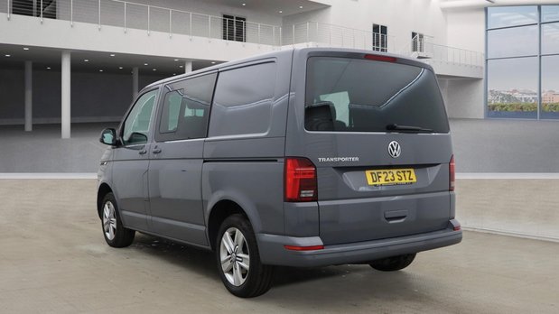 Volkswagen Transporter AUTO Crew Cab 204ps SWB L1H1 T32 Kombi Highline Air Con Cam EURO 6 55