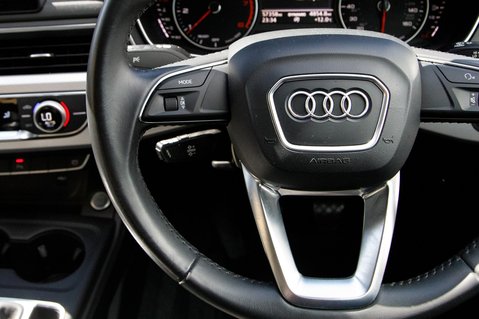 Audi A4 TFSI SE 18