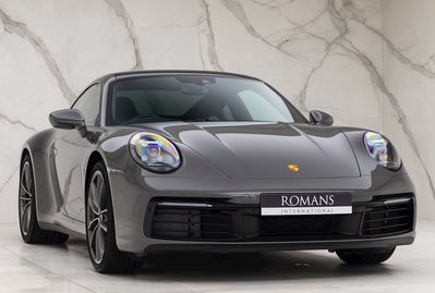 Porsche 911 Carrera S (992)