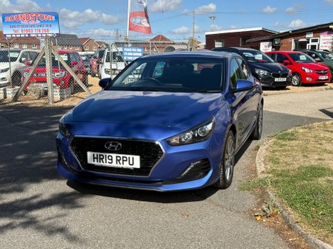 Hyundai i30 T-GDI FASTBACK SE NAV 34