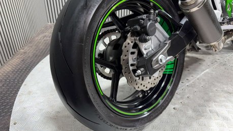 Kawasaki Z 2015 ONLY 8K STUNNING EXAMPLE LONG MOT 800CC NAKED 35