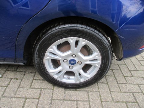 Ford B-Max 1.0T EcoBoost Zetec Euro 5 5dr 9