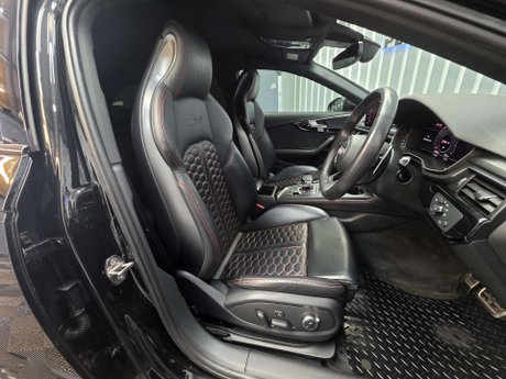 Audi RS4 2.9 TFSI V6 Estate 5dr Petrol Tiptronic quattro Euro 6 (s/s) (450 ps) 7