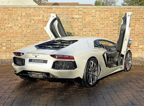 Lamborghini Aventador LP 700-4 32