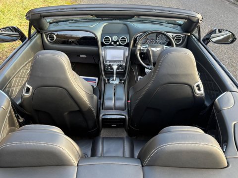 Bentley Continental GTC V8 25