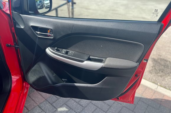 Suzuki Baleno 1.2 SZ3 DUALJET 5 DOOR 27